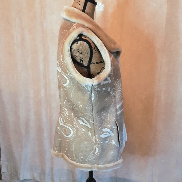 COLDWATER CREEK Faux Suede & Fur Embossed Vest S - Picture 5 of 15